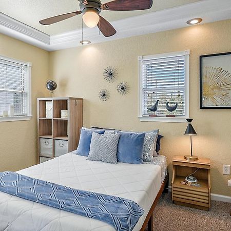 Retro Retreat In Dtsp - Explore The Downtown Area セント・ピーターズバーグ エクステリア 写真