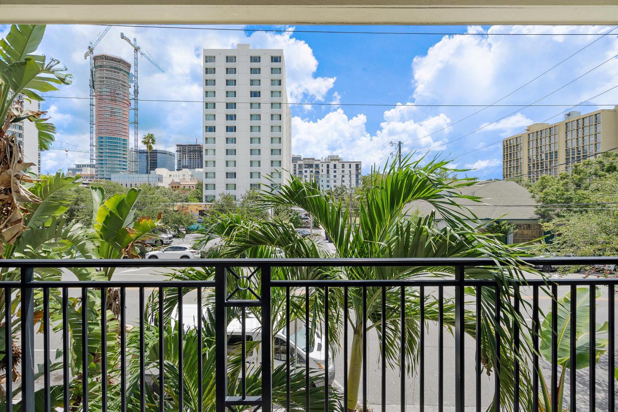Retro Retreat In Dtsp - Explore The Downtown Area セント・ピーターズバーグ エクステリア 写真