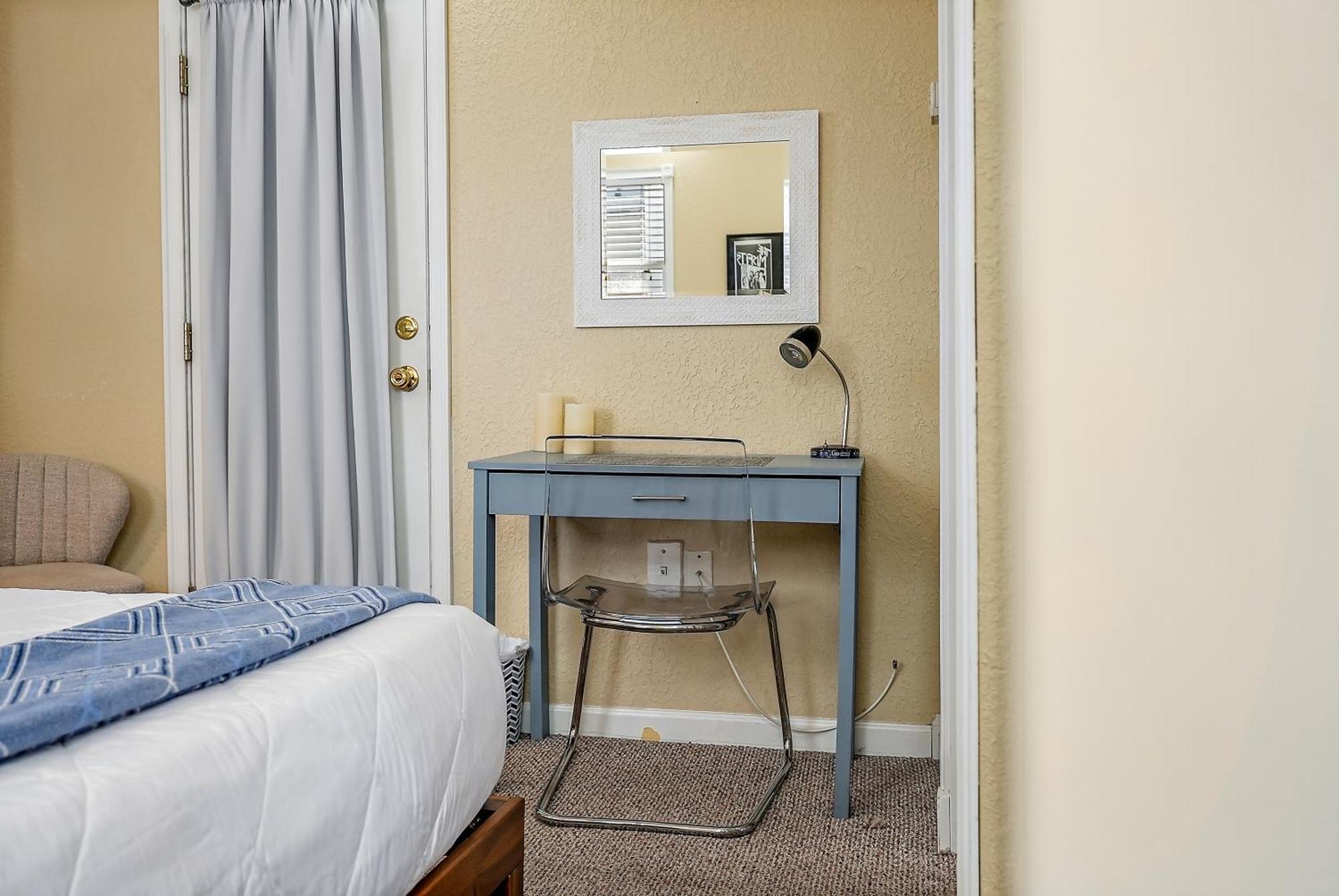 Retro Retreat In Dtsp - Explore The Downtown Area セント・ピーターズバーグ エクステリア 写真